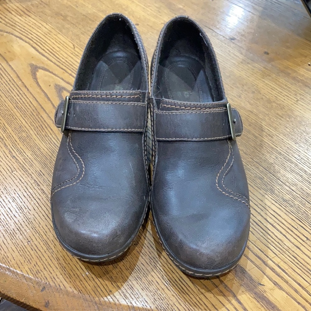 Clarks Clogs